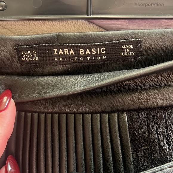 Zara Black Leather and Lace Pleated midi skirt with tie belt - Picture 3 of 3